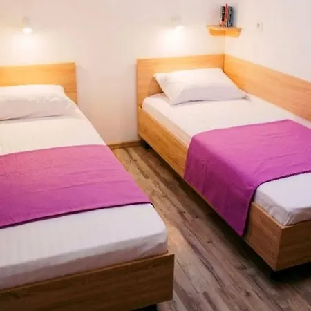 Apartment навпроти оперного театру